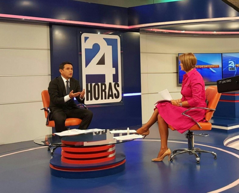 Ministro Walter Solís Valarezo en entrevista - Teleamazonas