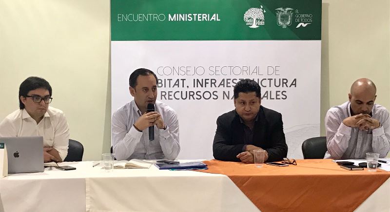 Ministro Boris Palacios lidera mesa de Red Vial en Morona Santiago ...