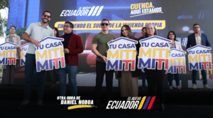 PRESIDENTE NOBOA ENTREGA VIVIENDAS PROPIAS A FAMILIAS CUENCANAS MEDIANTE EL PROGRAMA TU CASA MITI MITI